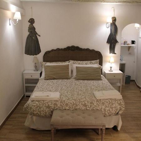 Livia'S Charming Room Trevignano Romano Exterior foto