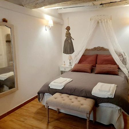 Livia'S Charming Room Trevignano Romano Exterior foto