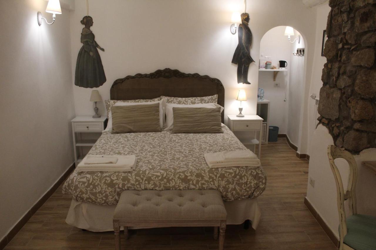 Livia'S Charming Room Trevignano Romano Exterior foto