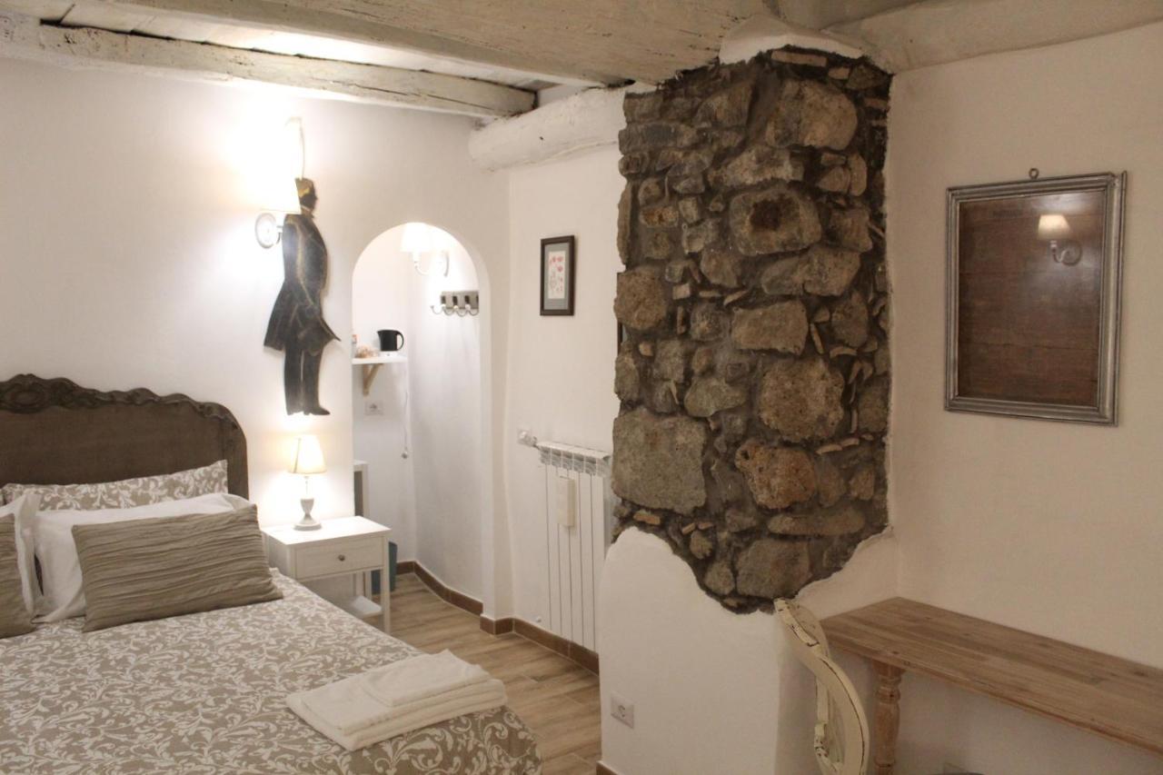 Livia'S Charming Room Trevignano Romano Exterior foto