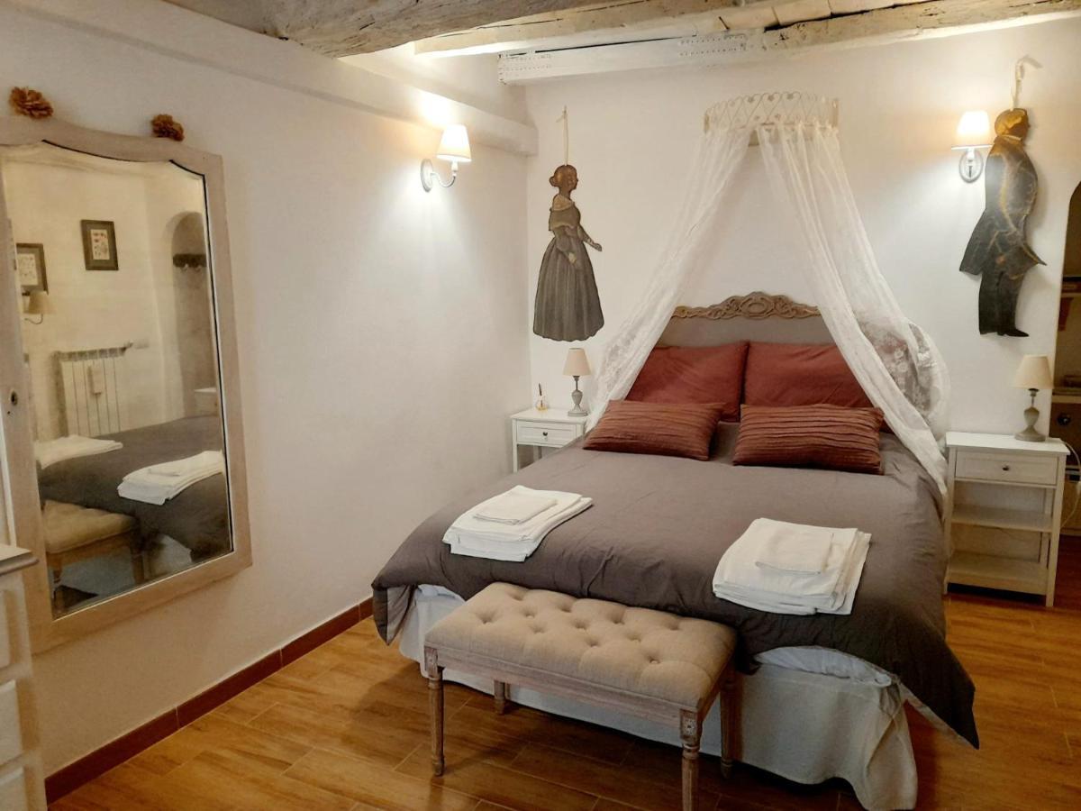 Livia'S Charming Room Trevignano Romano Exterior foto